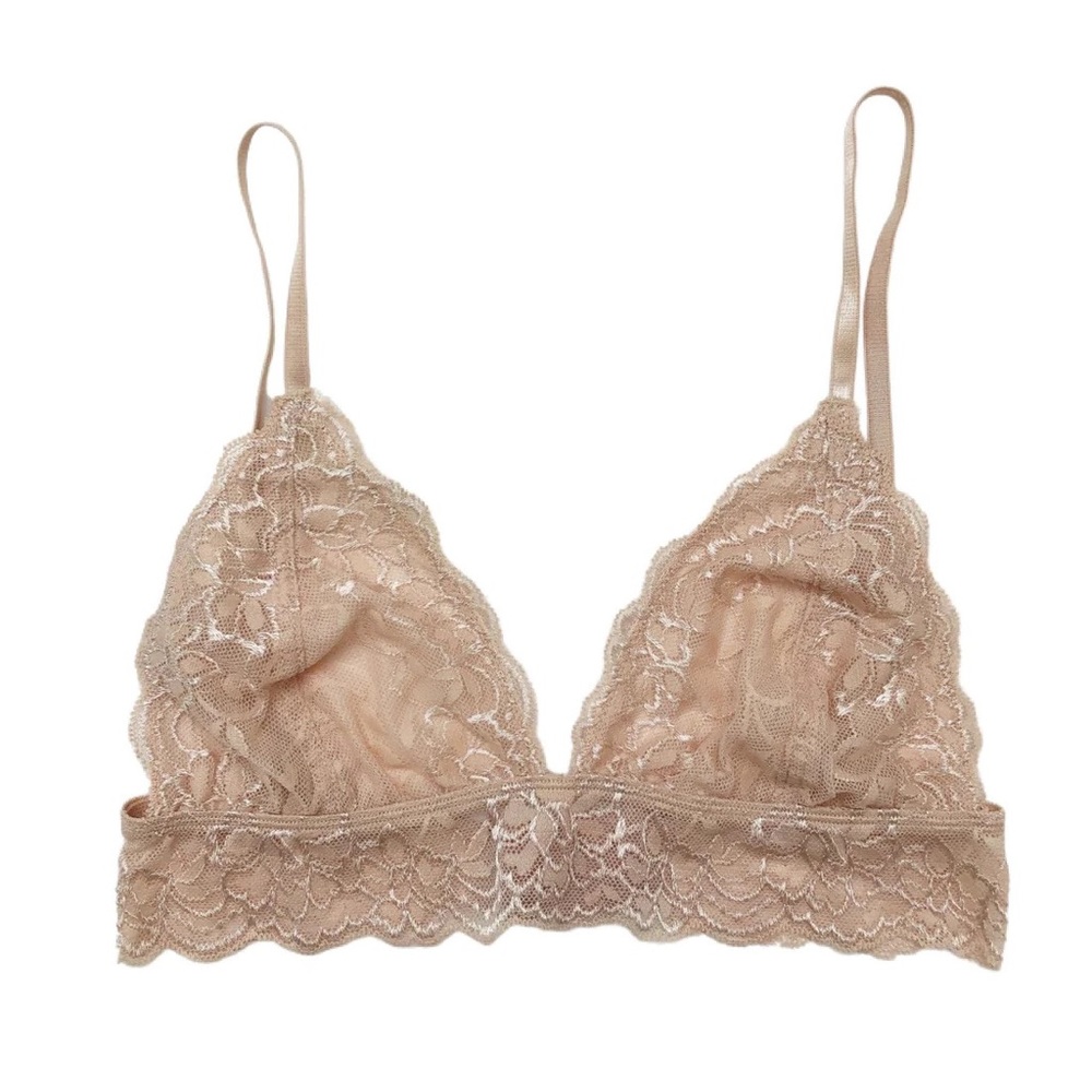 NWT Beige Lace Scalloped Bralette